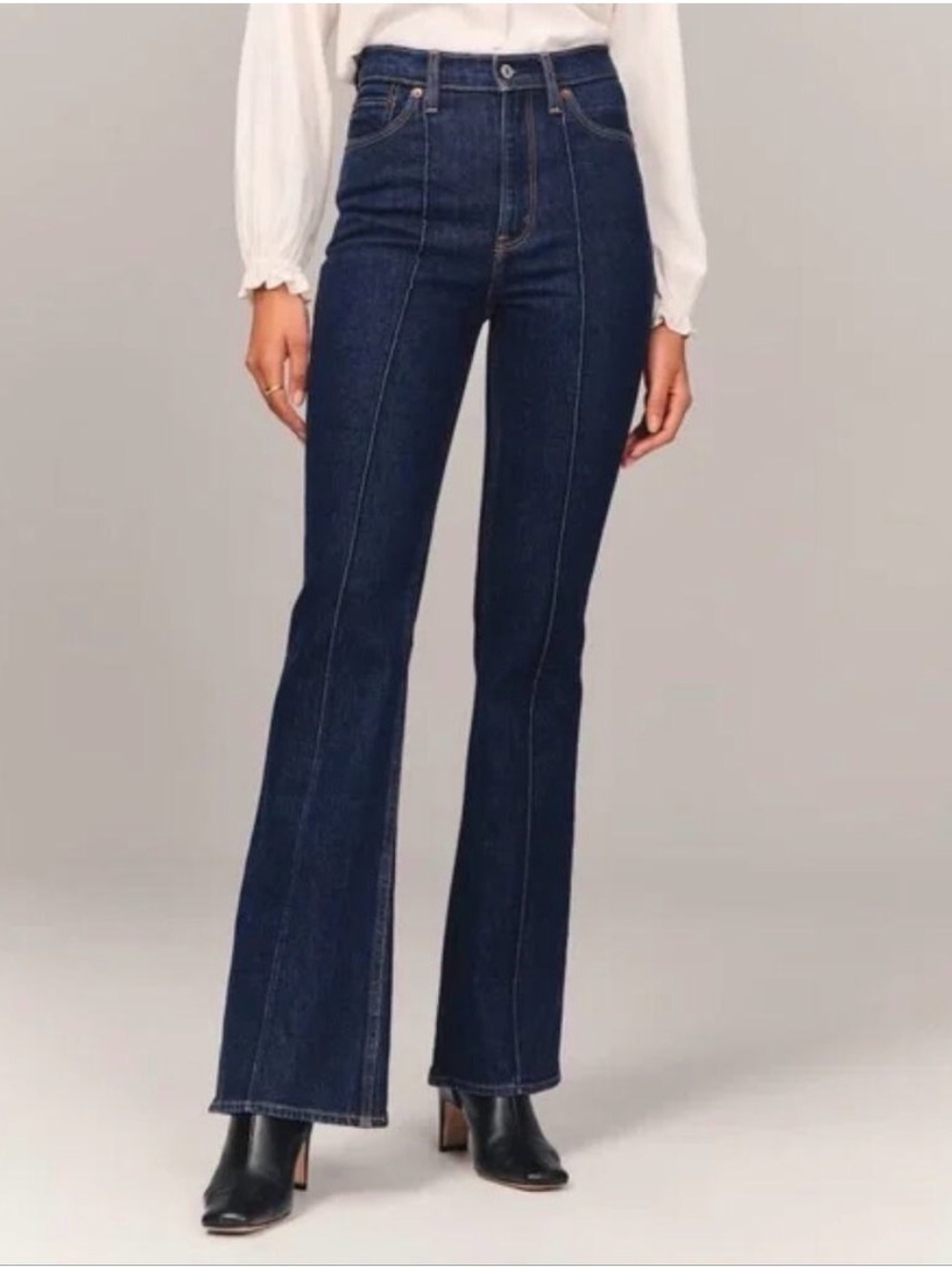 Abercrombie & Fitch Women's The Vintage Flare High Rise Jeans Dark Wash Size 14L